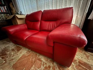 Sofás de piel rojo de 2 y de 3 plazas
