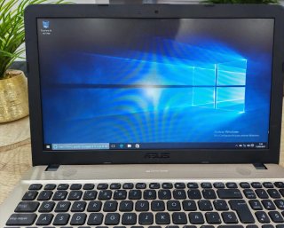 Ordenador ASUS Negro/Gris