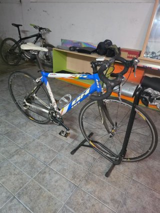 Bicicleta de carretera BH Road zone