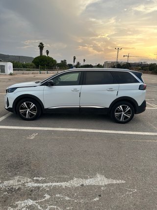 Peugeot 5008 2021