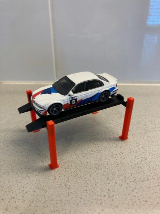 Elevadores para coches 1/43 , 1/64 y 1/18