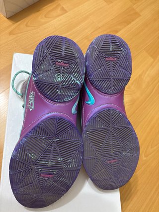 Nike Lebron XXII Morado Blanco