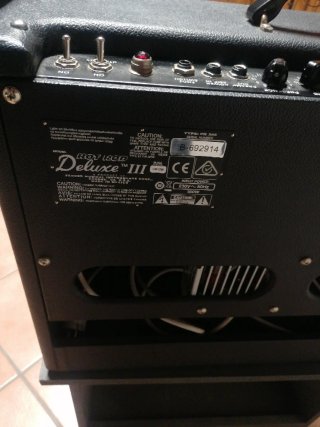 Amplificador Negro y Plateado