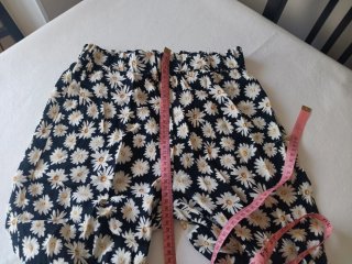 Pantalón estampado flores Pull&Bear