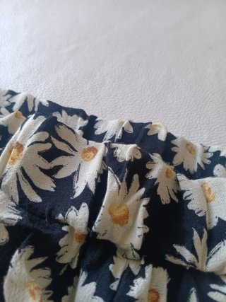 Pantalón estampado flores Pull&Bear