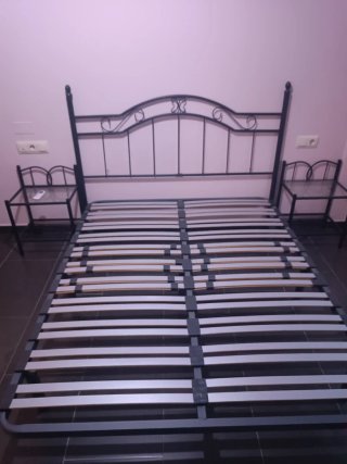 Cabezal, mesitas y somier de metal