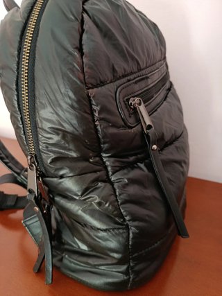 Mochila acolchada negra