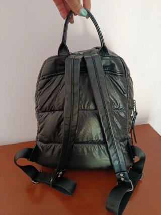 Mochila acolchada negra