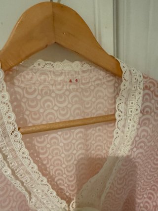 Bata vintage encaje rosa y blanco