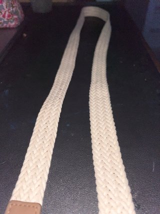 Cinturón trenzado beige y marrón