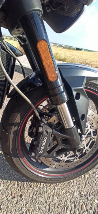 Triumph Street Triple 765 R Low Negra
