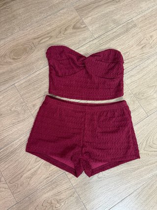 Conjunto burdeos top y shorts