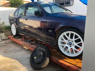 Llantas 18” BMW Blancas Tipo BBS, buen estado.
