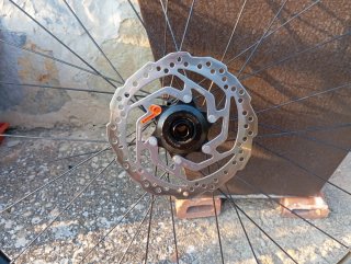 Juego Ruedas Ciclismo con Discos y Cubiertas