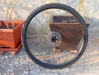 Juego Ruedas Ciclismo con Discos y Cubiertas