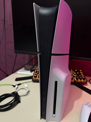 Consola PS5 Slim 1TB + Mando y Cables