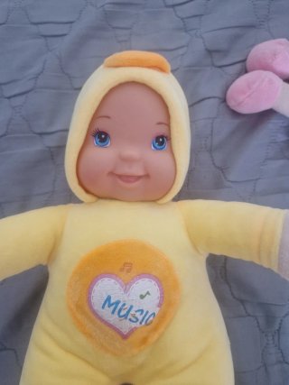 Peluche musical amarillo bebé