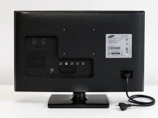 Samsung TV LED 22” Full HD con caja