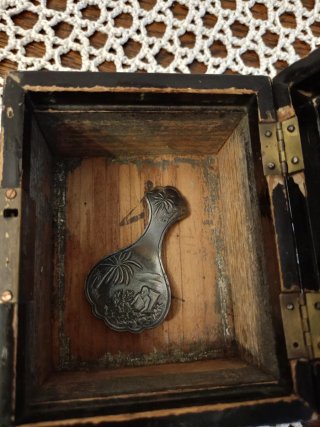 Caja de té antigua mediados siglo XIX