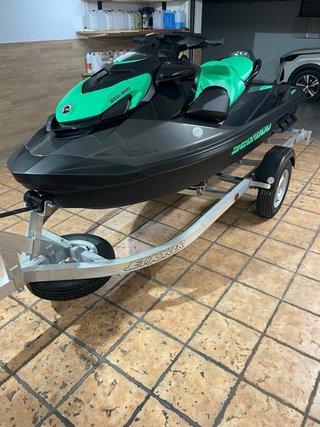 Sea-Doo GTI SE 170 Negro/Verde