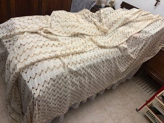 Cortina beige cenefa