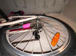 Bicicleta de 24 pulgadas sin usar con cesta