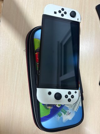 Nintendo Switch OLED Blanca + Funda