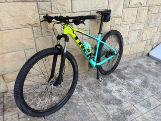 Bicicleta MTB Trek Marlin 5 29”