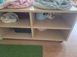 Mueble bajo con baldas