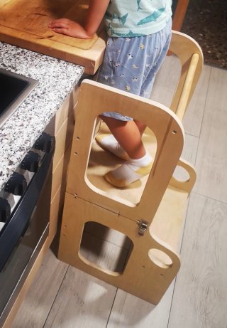 Alzador Montessori convertible en mesa