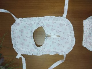 Conjunto babero y braguita bebe