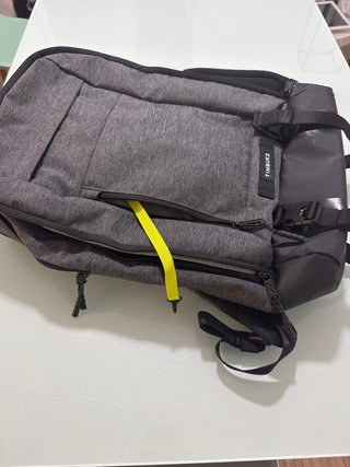 Mochila Timbuk2 Authority Negra/Gris