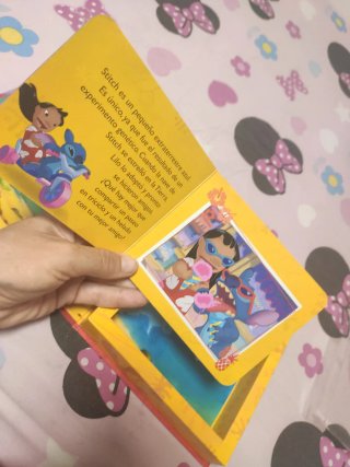 Libro Stitch con figuritas