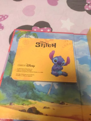Libro Stitch con figuritas