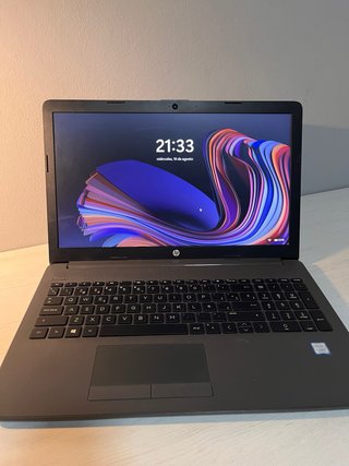 Portátil HP 250 G7 Negro/Gris