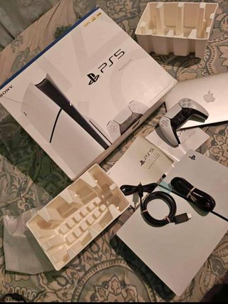PS5 Slim 1TB con 2 Mandos