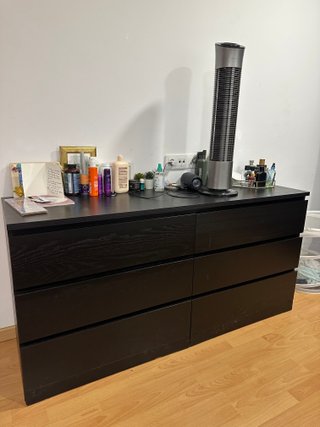 Muebles de habitación: Cama, armario, cajonera