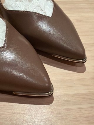 Tacones de piel Latouche marrones