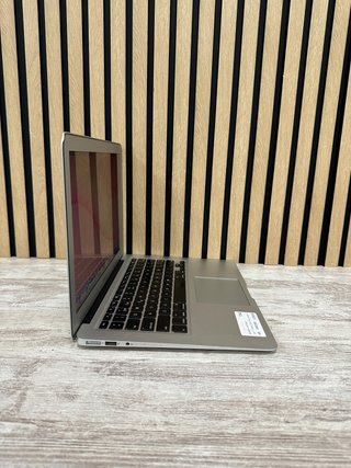 MacBook Air 13" 2017 i7 8GB 256GB