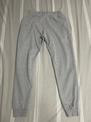Conjunto chándal Nike gris y blanco