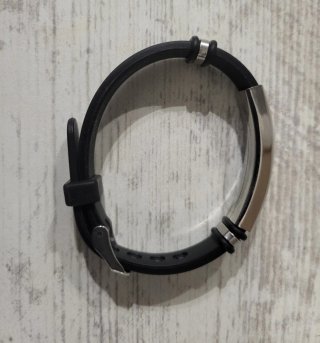Pulsera de Berserk Plata y Negra con simbolo