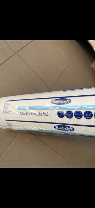 Rotoli di carta per lenzuolini medici