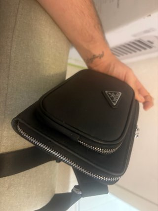 Riñonera Prada Negra
