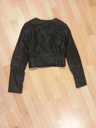Chaqueta H&M efecto piel corta  Talla 32/XXS