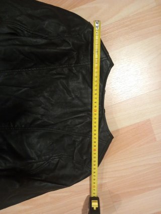 Chaqueta H&M efecto piel corta  Talla 32/XXS