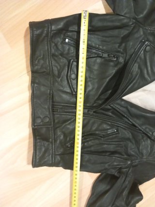 Chaqueta H&M efecto piel corta  Talla 32/XXS