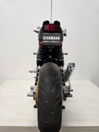 Moto Lego Yamaha MT-10 SP Già Montata