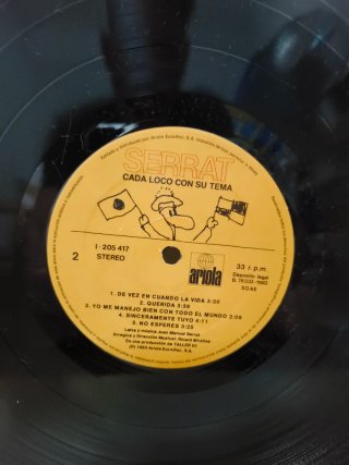 Vinilo Serrat - Cada Loco Con Su Tema