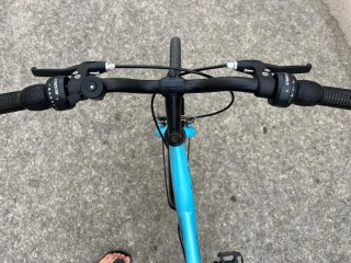 Bicicleta de paseo azul