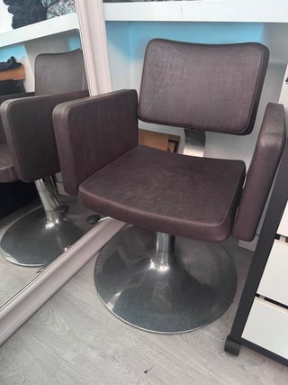 5 Sillones de peluquería marrón